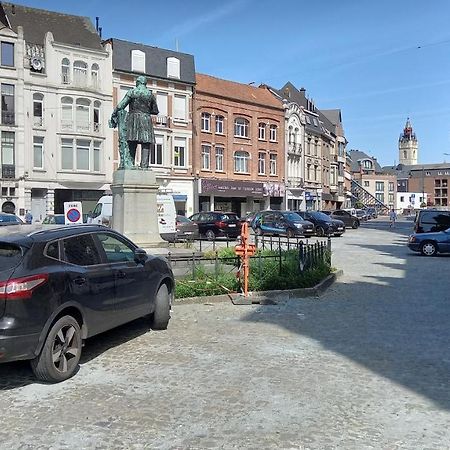 Luxe Appartement Met 3 Slaapkamers En 1 Kingsize Bed Slaapzetel En Drie Dubbelbedden Dendermonde Esterno foto